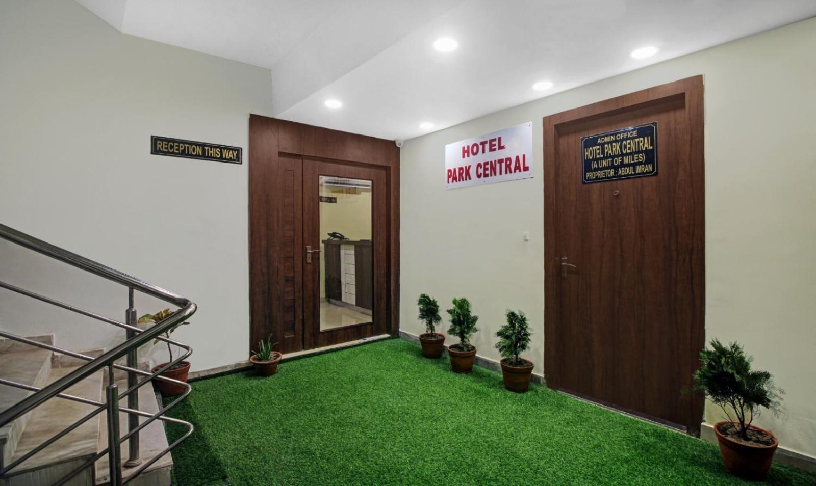 Hotel Park Central コルカタ エクステリア 写真
